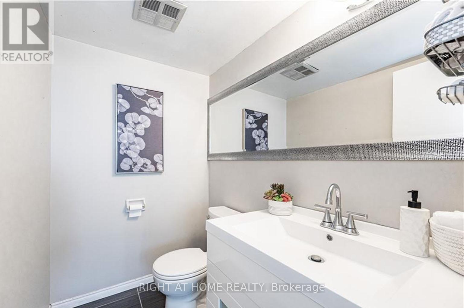903 - 375 King Street N, Waterloo, Ontario  N2J 4L6 - Photo 24 - X12362775
