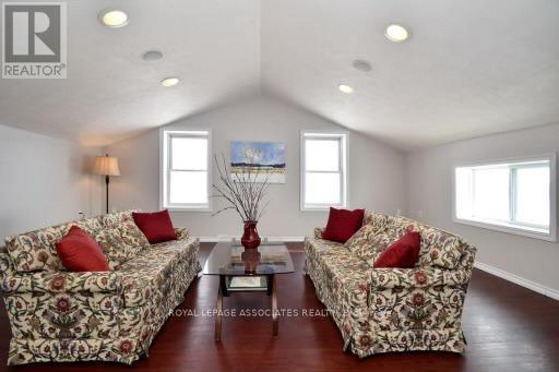 4845 Bruce County Road 3, Saugeen Shores, Ontario  N0H 2C0 - Photo 26 - X12362786