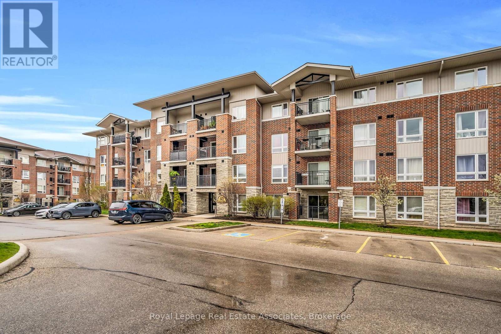 Property at 401 - 41 GOODWIN DRIVE image 2