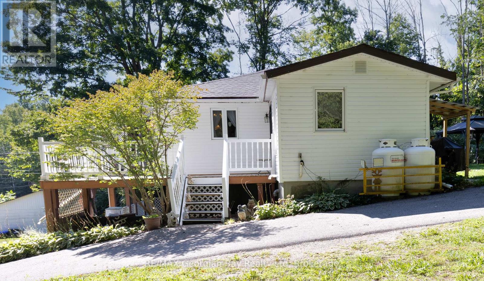 426 David Avenue, Tay, Ontario  L0K 1R0 - Photo 2 - S12362806