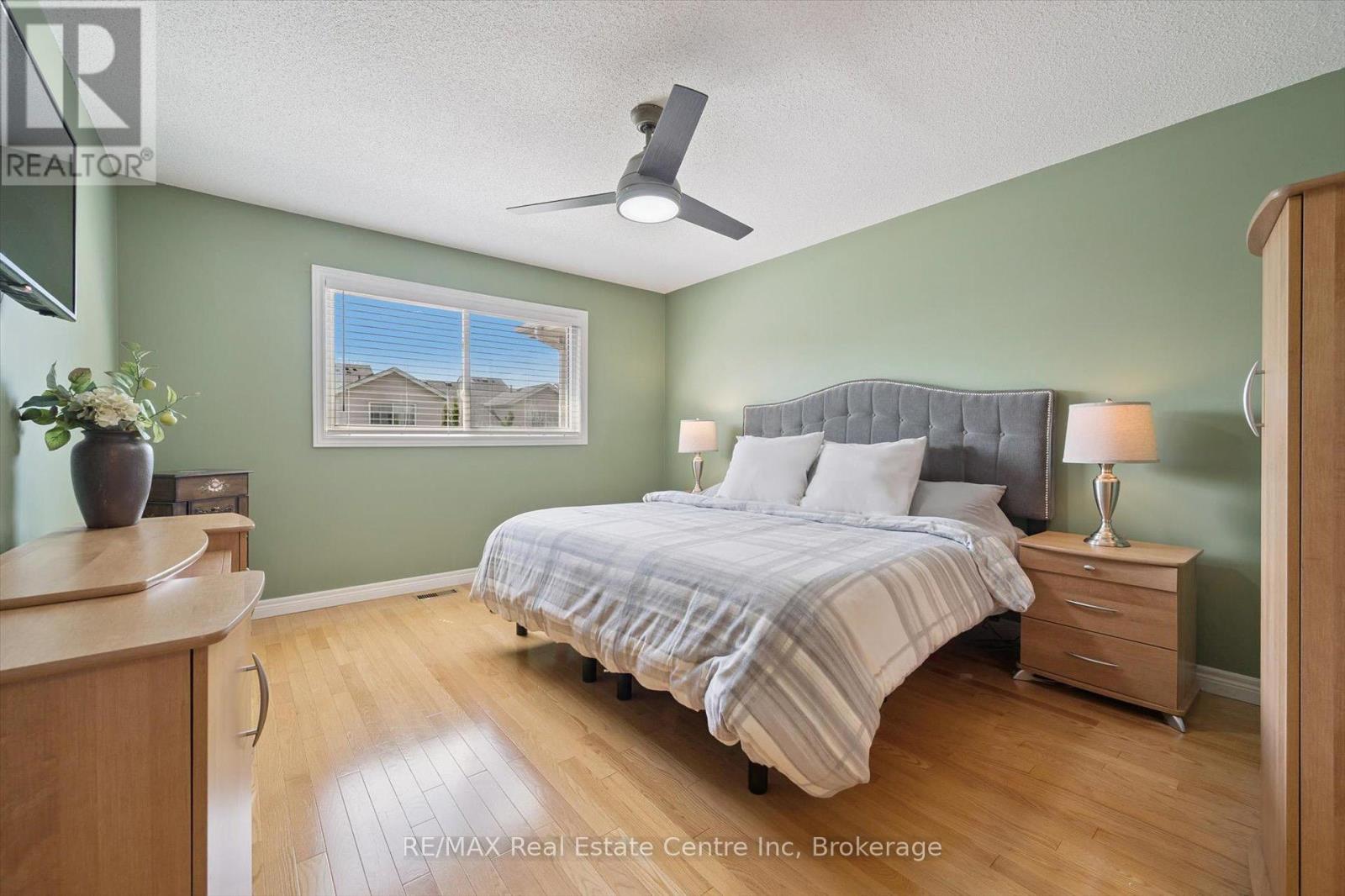 98 Schroder Crescent, Guelph, Ontario  N1E 7B4 - Photo 14 - X12362828