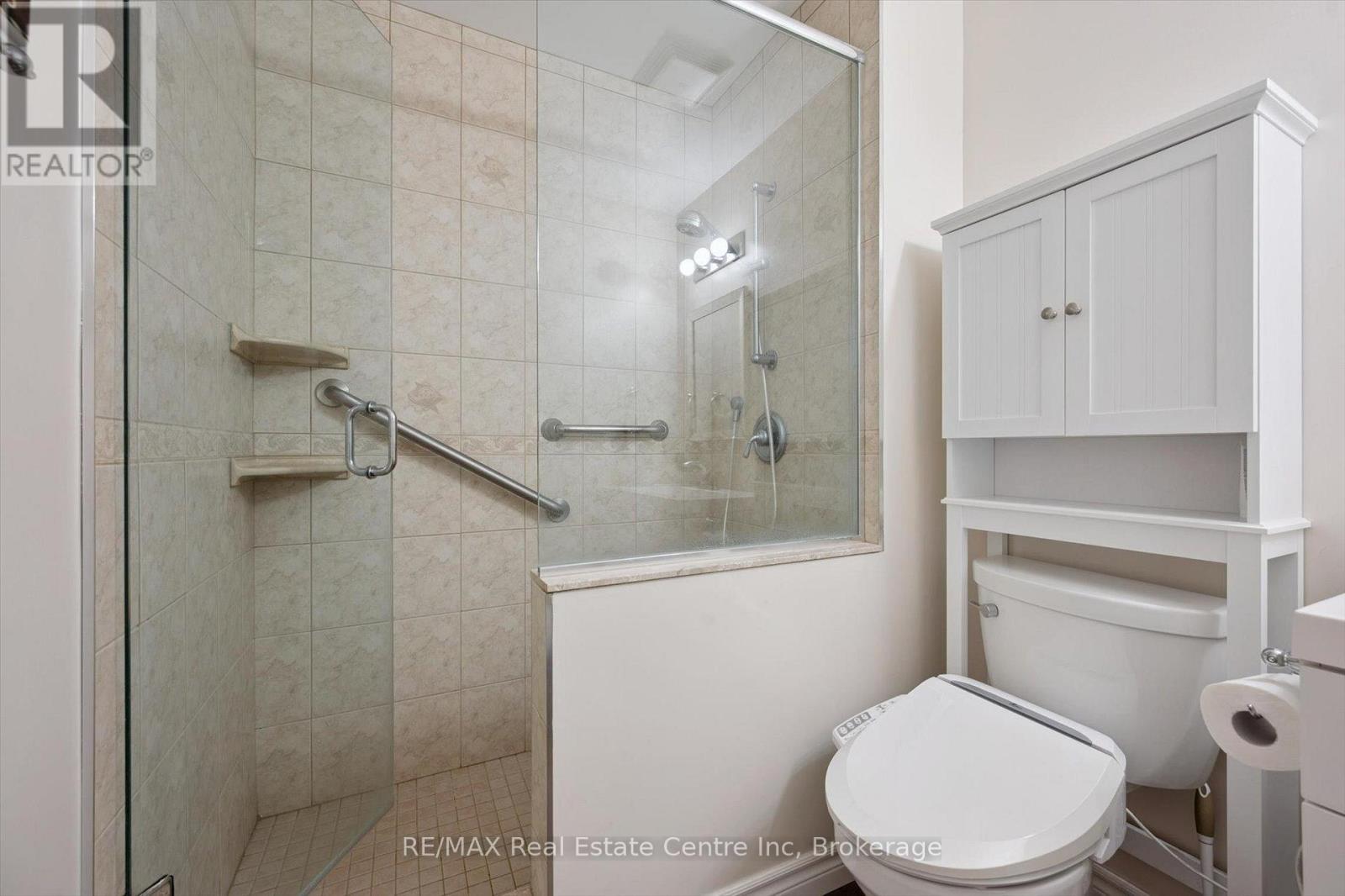 98 Schroder Crescent, Guelph, Ontario  N1E 7B4 - Photo 16 - X12362828