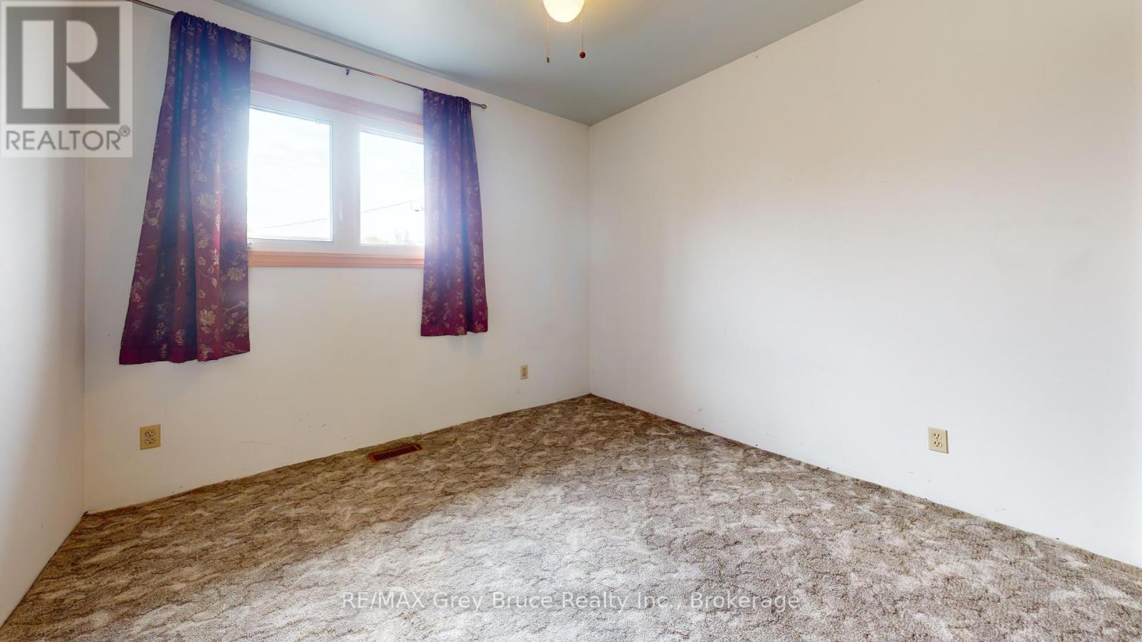 82 Brook Street W, Arran-Elderslie, Ontario  N0H 2N0 - Photo 15 - X12362858