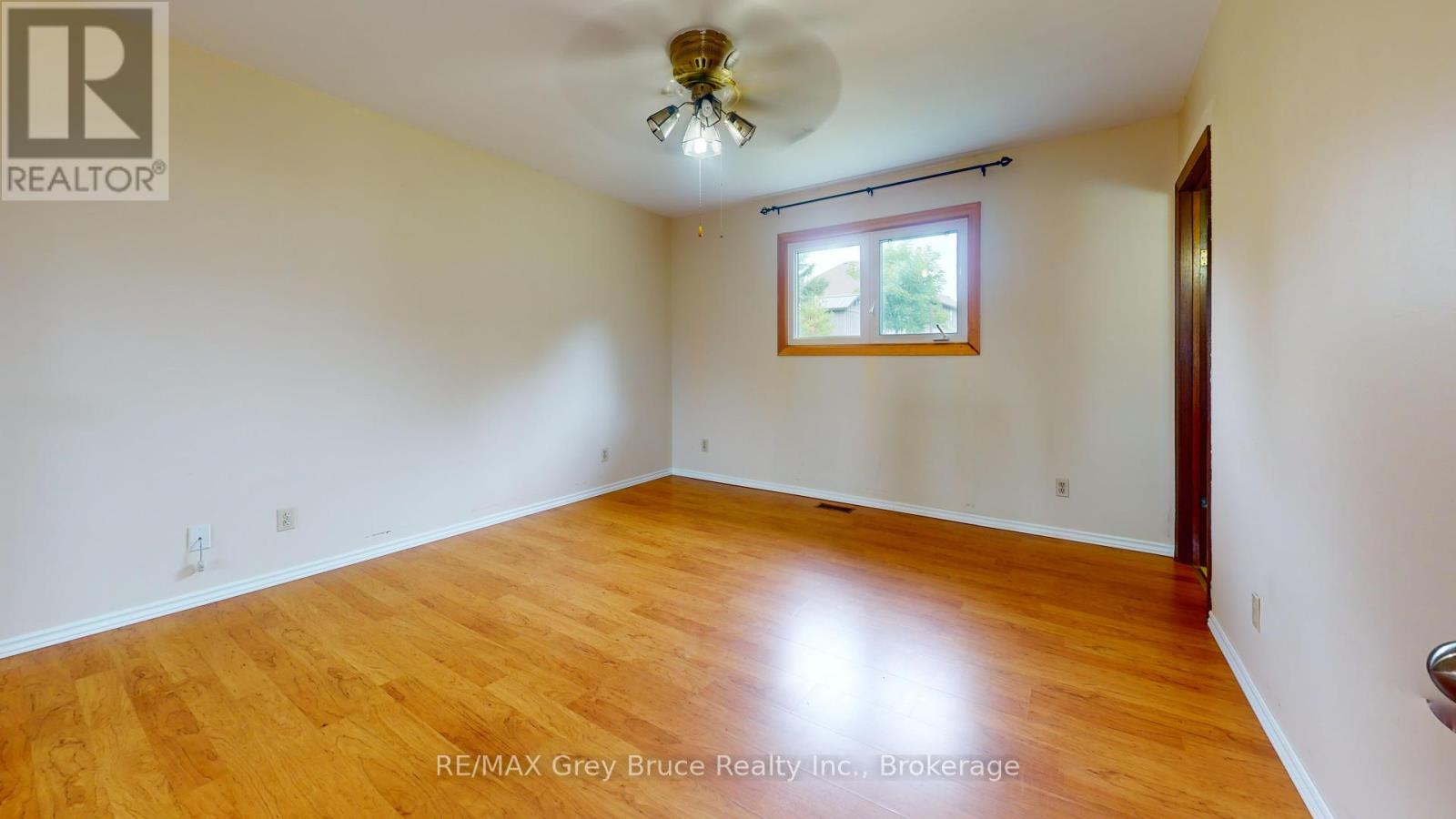 82 Brook Street W, Arran-Elderslie, Ontario  N0H 2N0 - Photo 17 - X12362858
