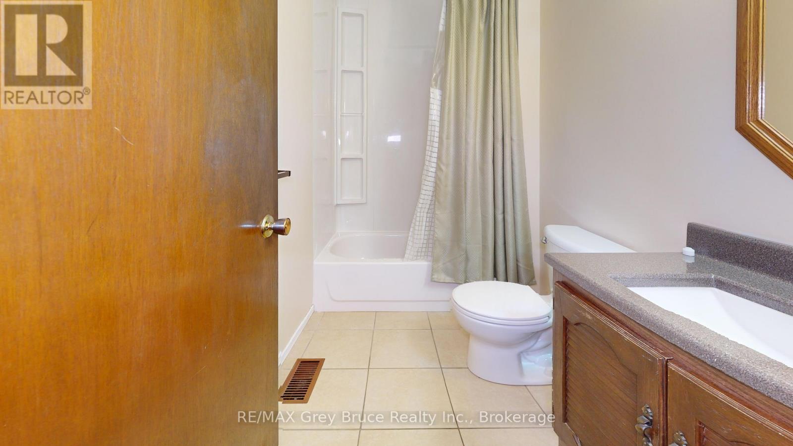82 Brook Street W, Arran-Elderslie, Ontario  N0H 2N0 - Photo 19 - X12362858