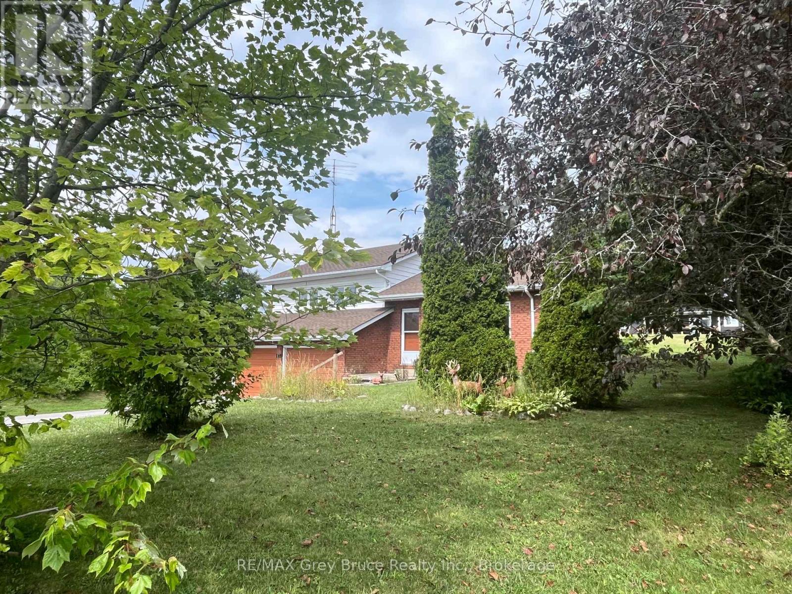 82 Brook Street W, Arran-Elderslie, Ontario  N0H 2N0 - Photo 27 - X12362858