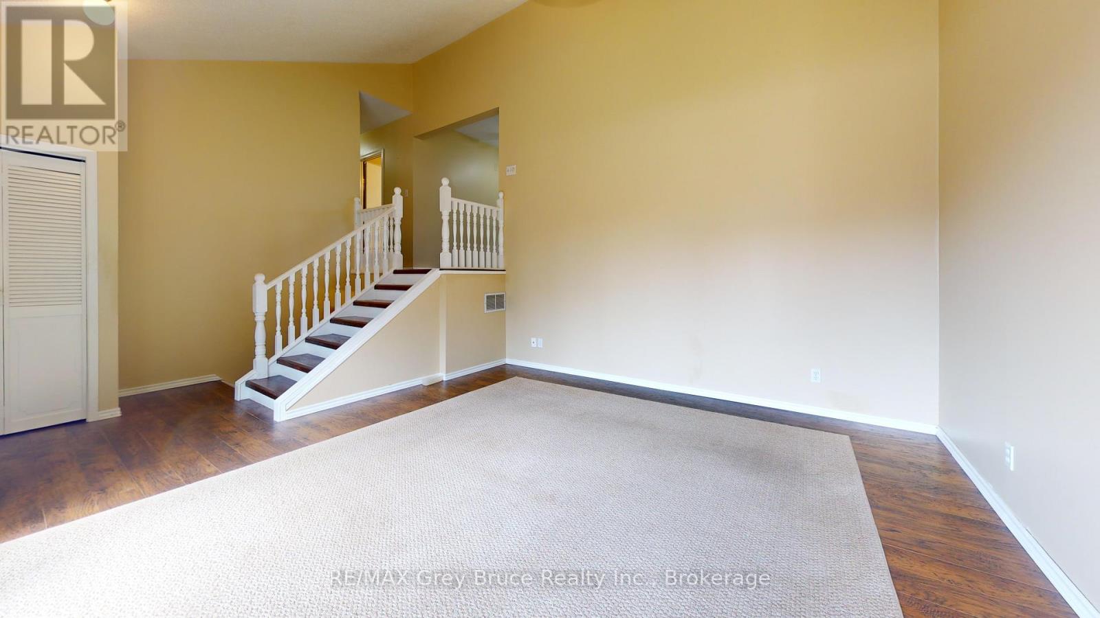 82 Brook Street W, Arran-Elderslie, Ontario  N0H 2N0 - Photo 6 - X12362858