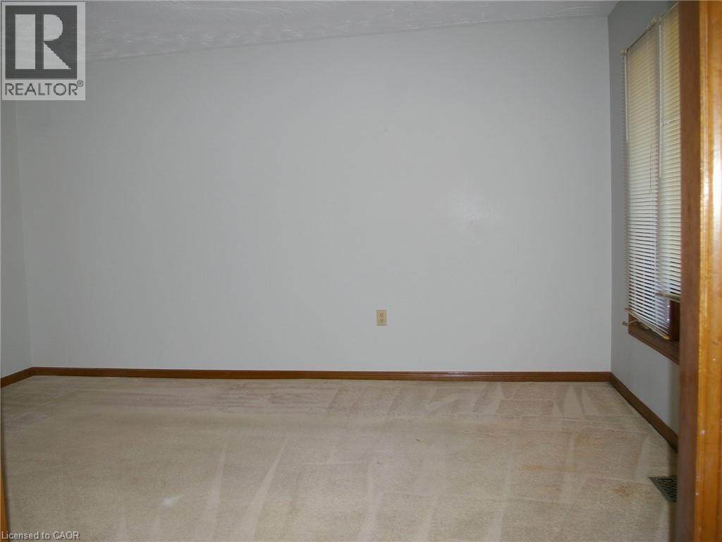 47 Republic Avenue, Hamilton, Ontario  L9B 2G6 - Photo 11 - 40762984