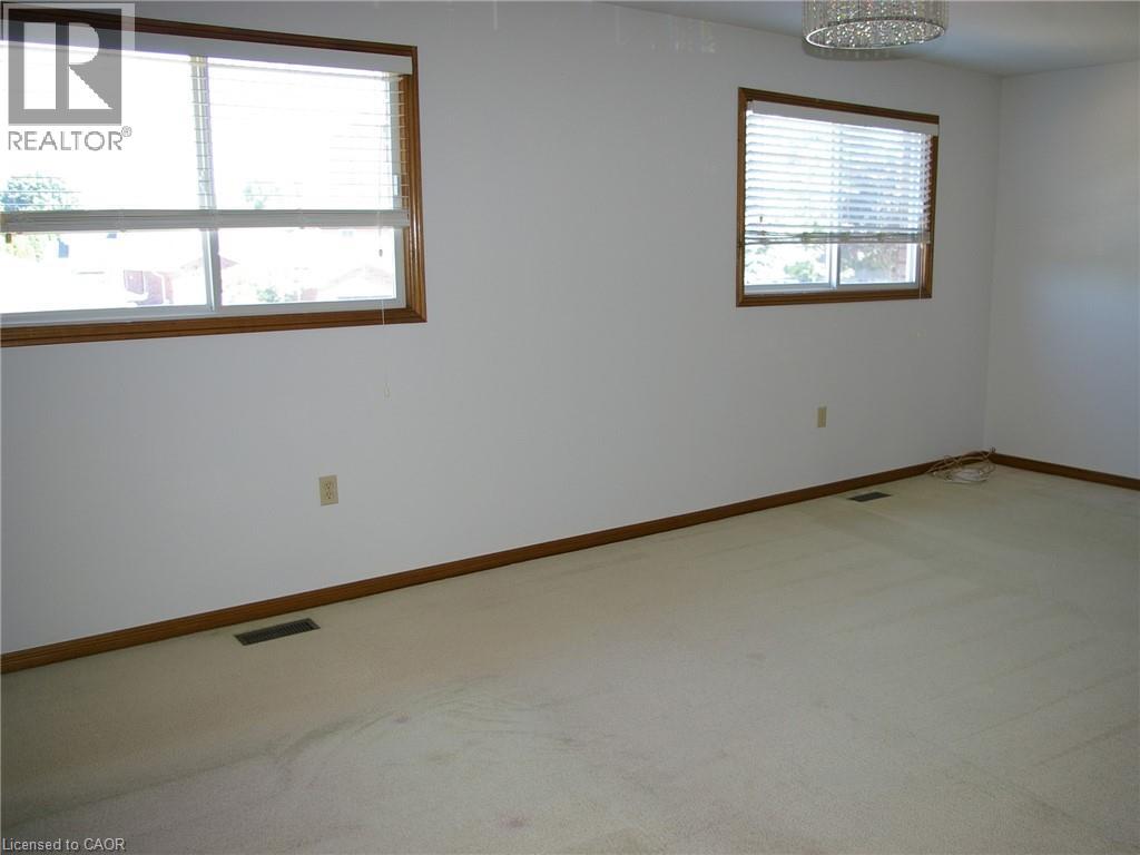 47 Republic Avenue, Hamilton, Ontario  L9B 2G6 - Photo 14 - 40762984