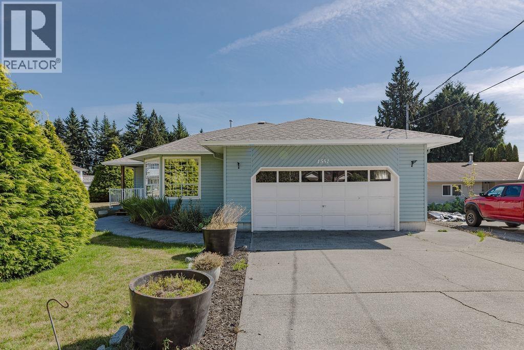 1551 Islandview Drive, Gibsons, British Columbia  V0N 1V5 - Photo 1 - R3040052