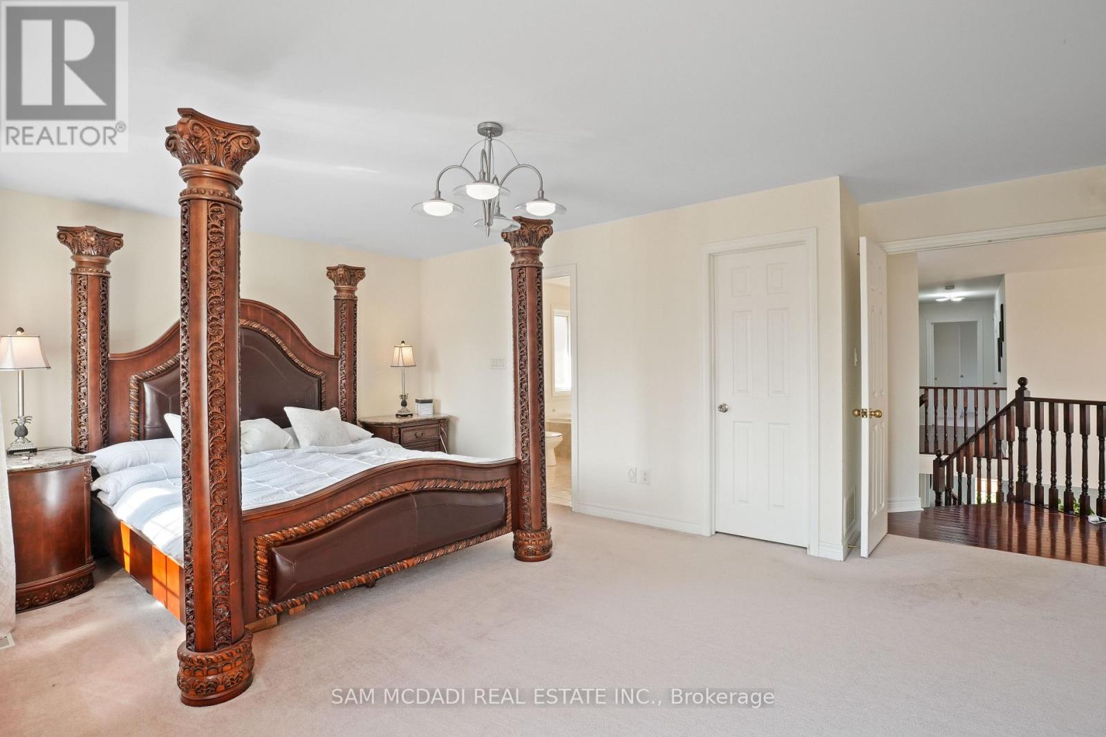 5499 Doctor Peddle Crescent, Mississauga, Ontario  L5M 0K7 - Photo 19 - W12280443