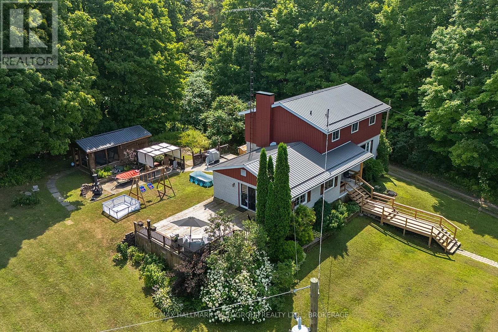1086 MOON ROAD, Frontenac, Ontario