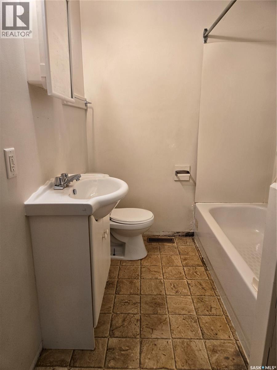 2806 Dewdney Avenue, Regina, Saskatchewan  S4T 0X8 - Photo 13 - SK016534