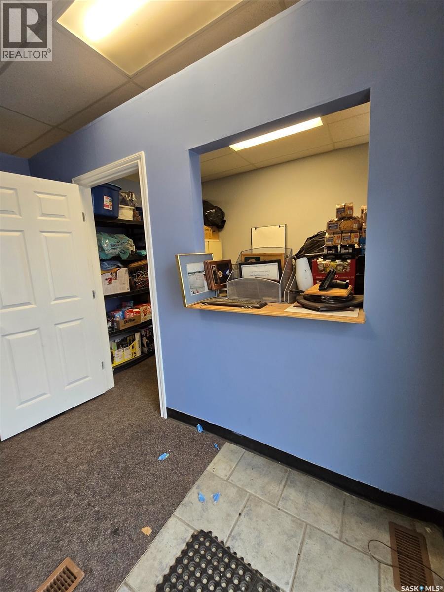 2806 Dewdney Avenue, Regina, Saskatchewan  S4T 0X8 - Photo 4 - SK016534