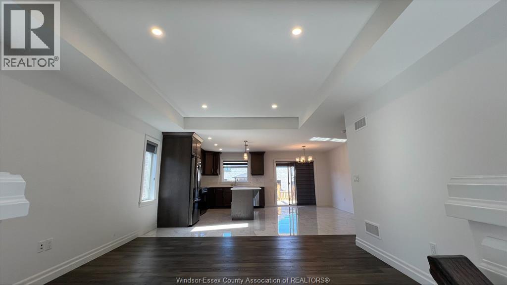 736 Faleria Unit# Upper, Lakeshore, Ontario N0R 1A0 - Photo 2 - 25021523