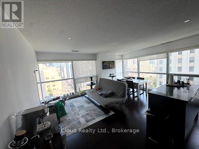 1202 - 386 YONGE STREET, Toronto, Ontario