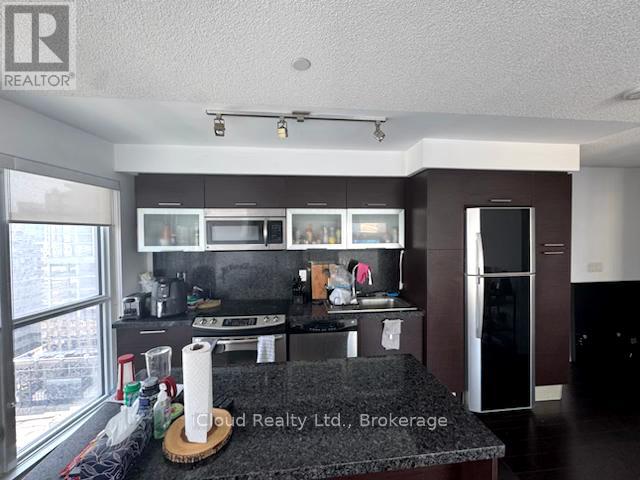 1202 - 386 Yonge Street, Toronto, Ontario  M5B 0A5 - Photo 2 - C12362808