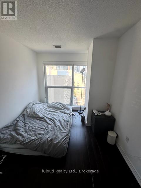 1202 - 386 Yonge Street, Toronto, Ontario  M5B 0A5 - Photo 3 - C12362808