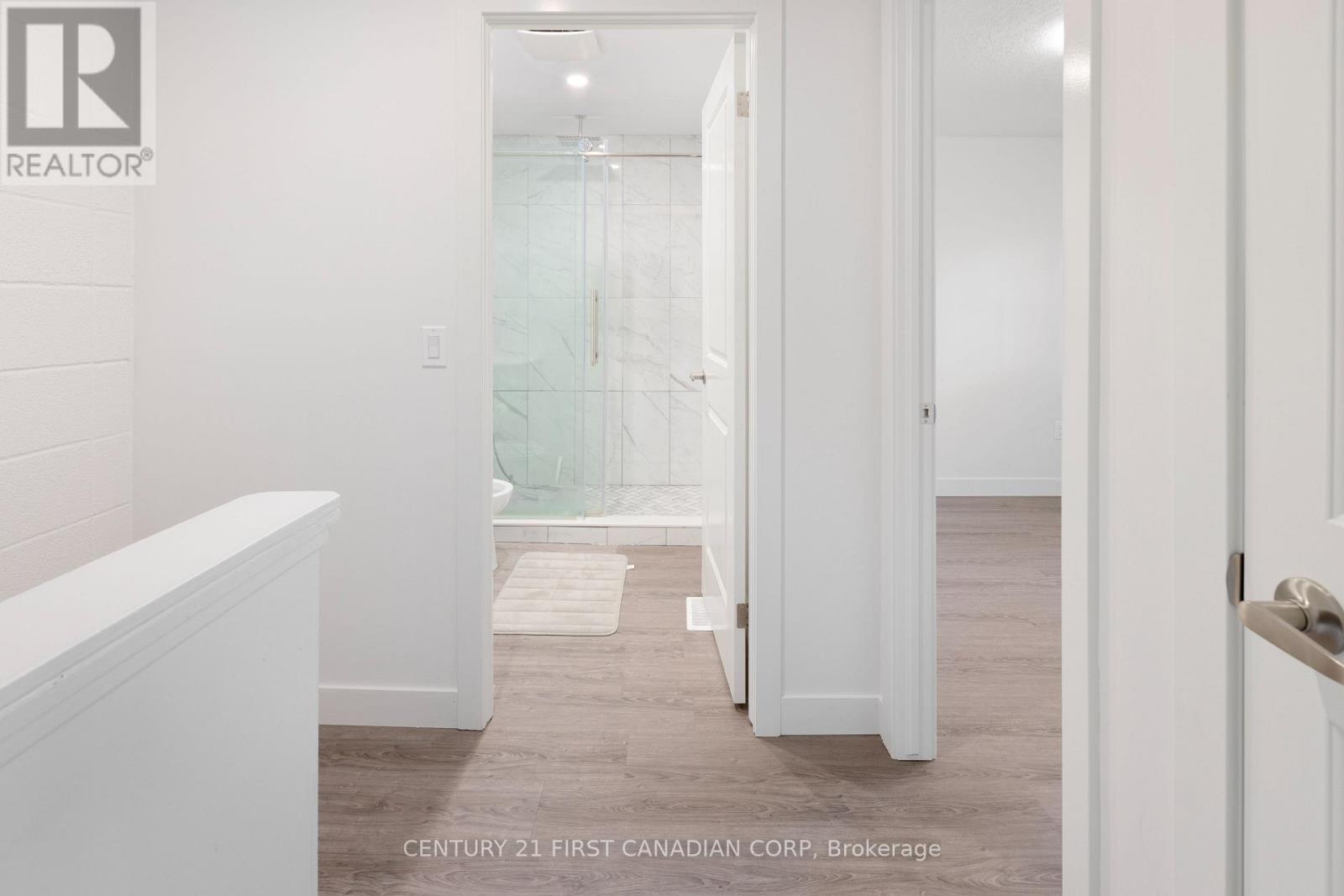 14 - 825 Dundalk Drive N, London South, Ontario  N6C 3V6 - Photo 10 - X12362929