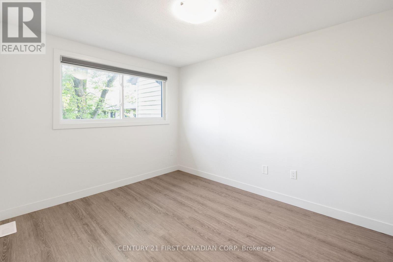 14 - 825 Dundalk Drive N, London South, Ontario  N6C 3V6 - Photo 12 - X12362929
