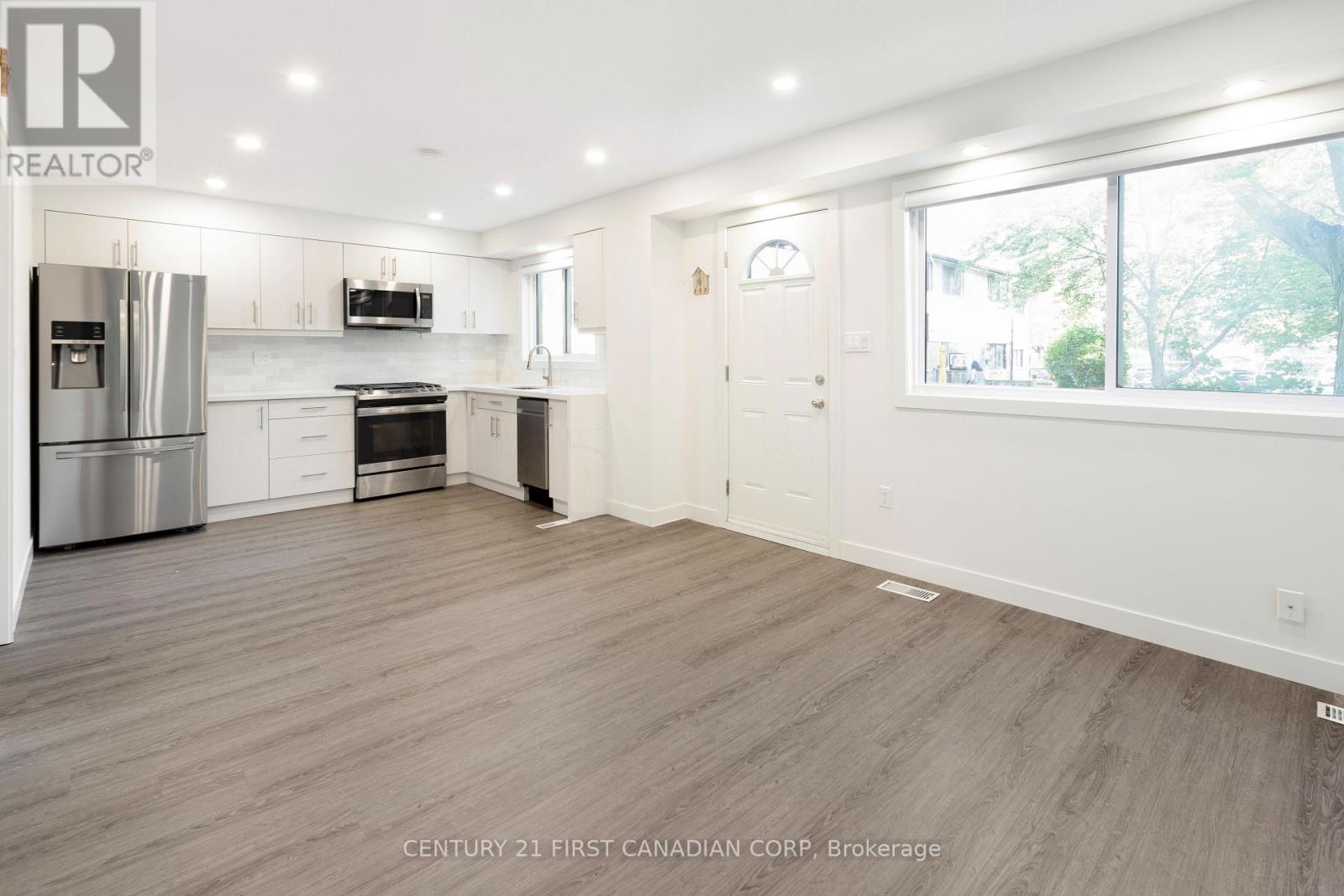 14 - 825 Dundalk Drive N, London South, Ontario  N6C 3V6 - Photo 6 - X12362929