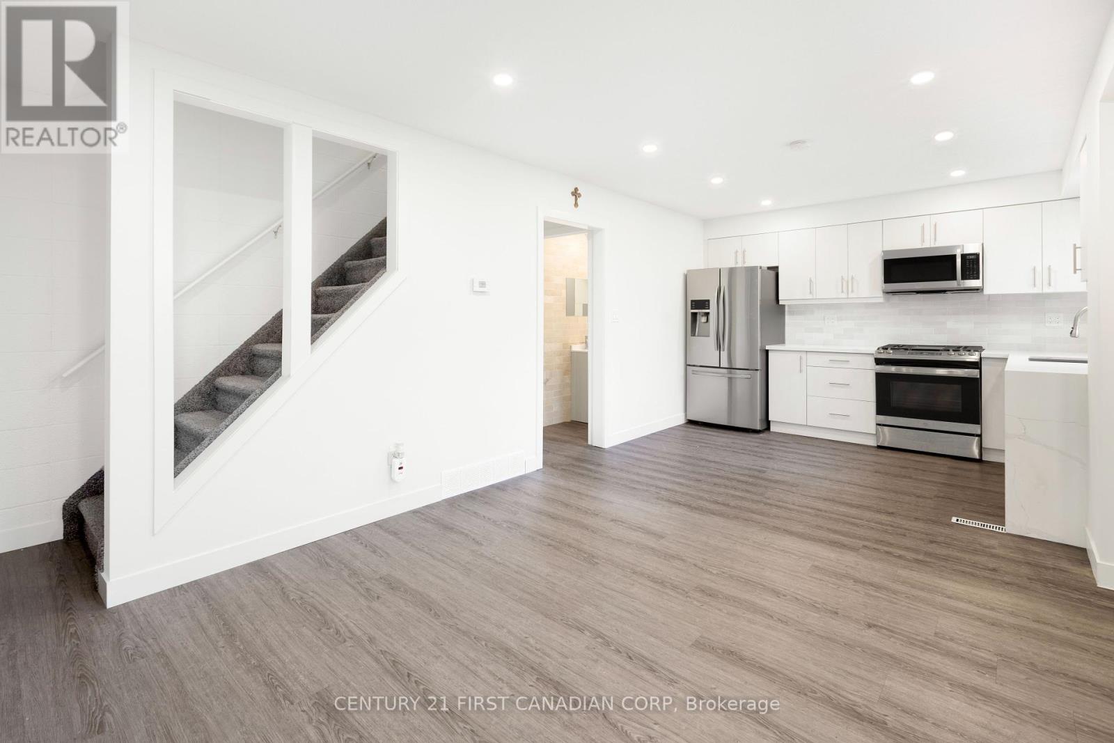 14 - 825 Dundalk Drive N, London South, Ontario  N6C 3V6 - Photo 8 - X12362929