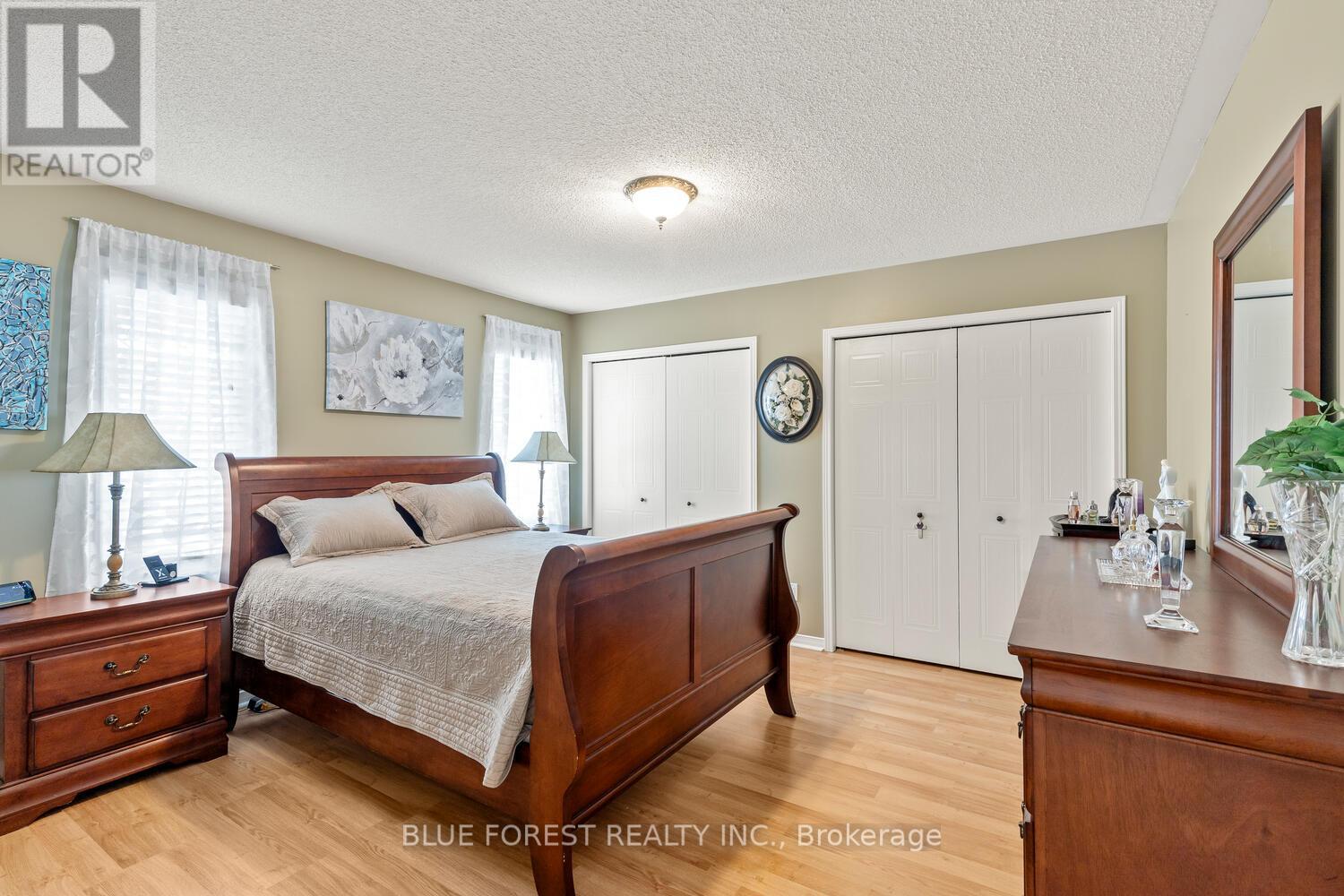 35 Bowcott Crescent, London East, Ontario  N5V 4W8 - Photo 20 - X12362936