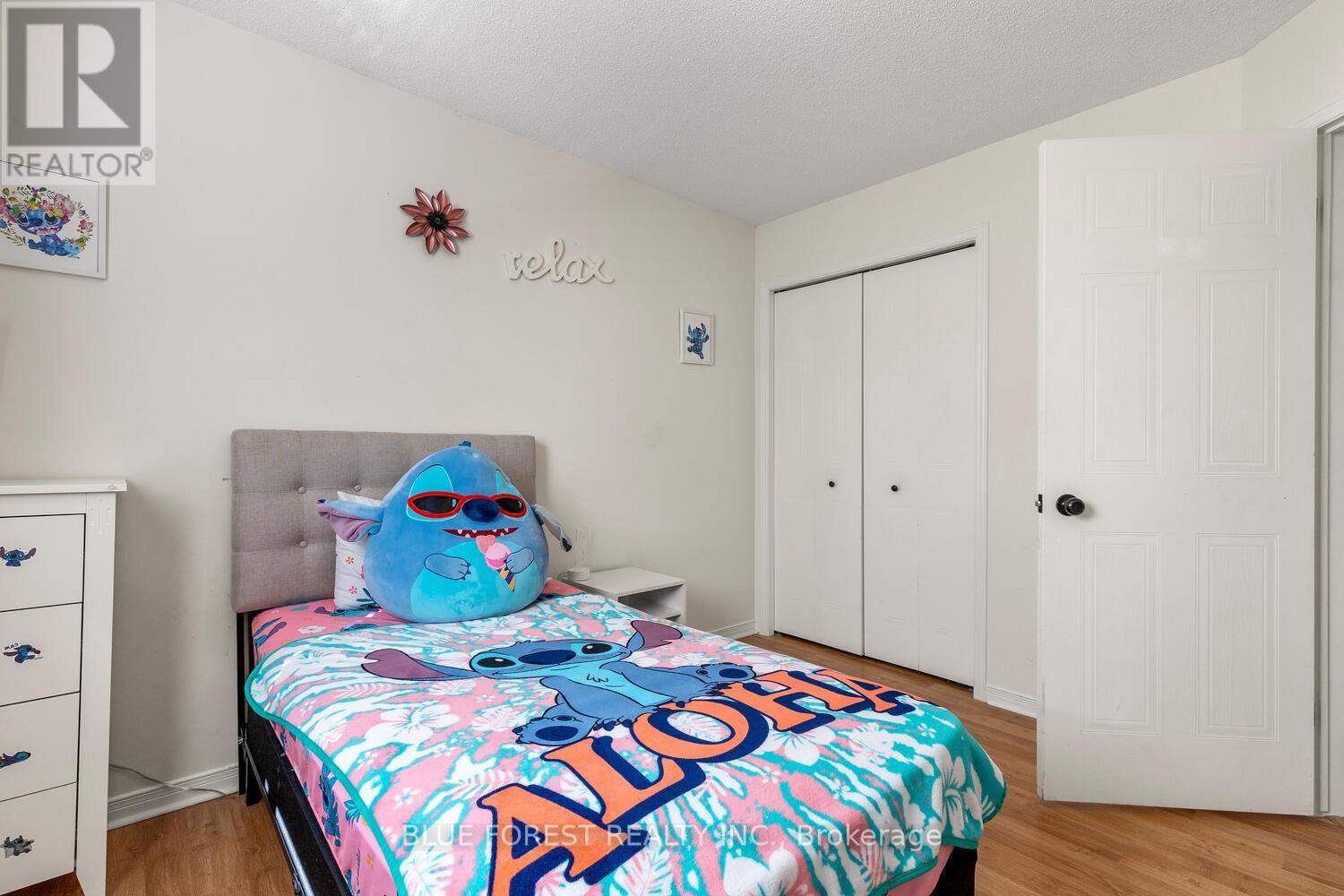 35 Bowcott Crescent, London East, Ontario  N5V 4W8 - Photo 25 - X12362936