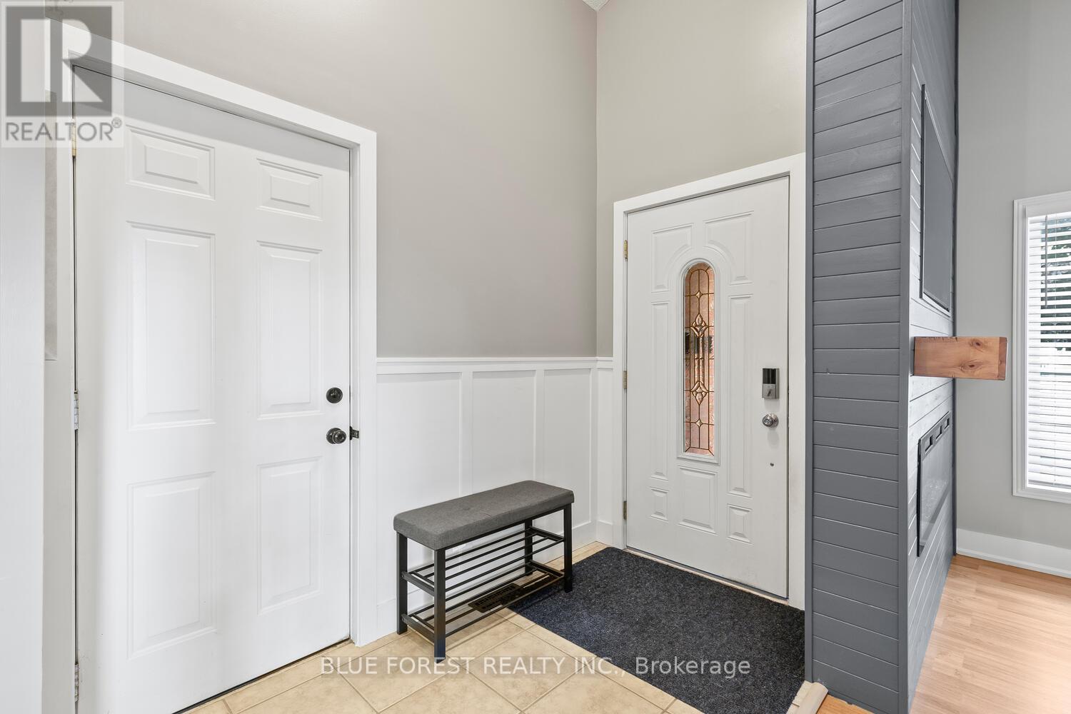 35 Bowcott Crescent, London East, Ontario  N5V 4W8 - Photo 6 - X12362936