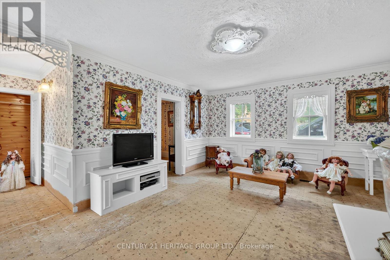 117 Lucas Street, Richmond Hill, Ontario  L4C 4P4 - Photo 11 - N12362830