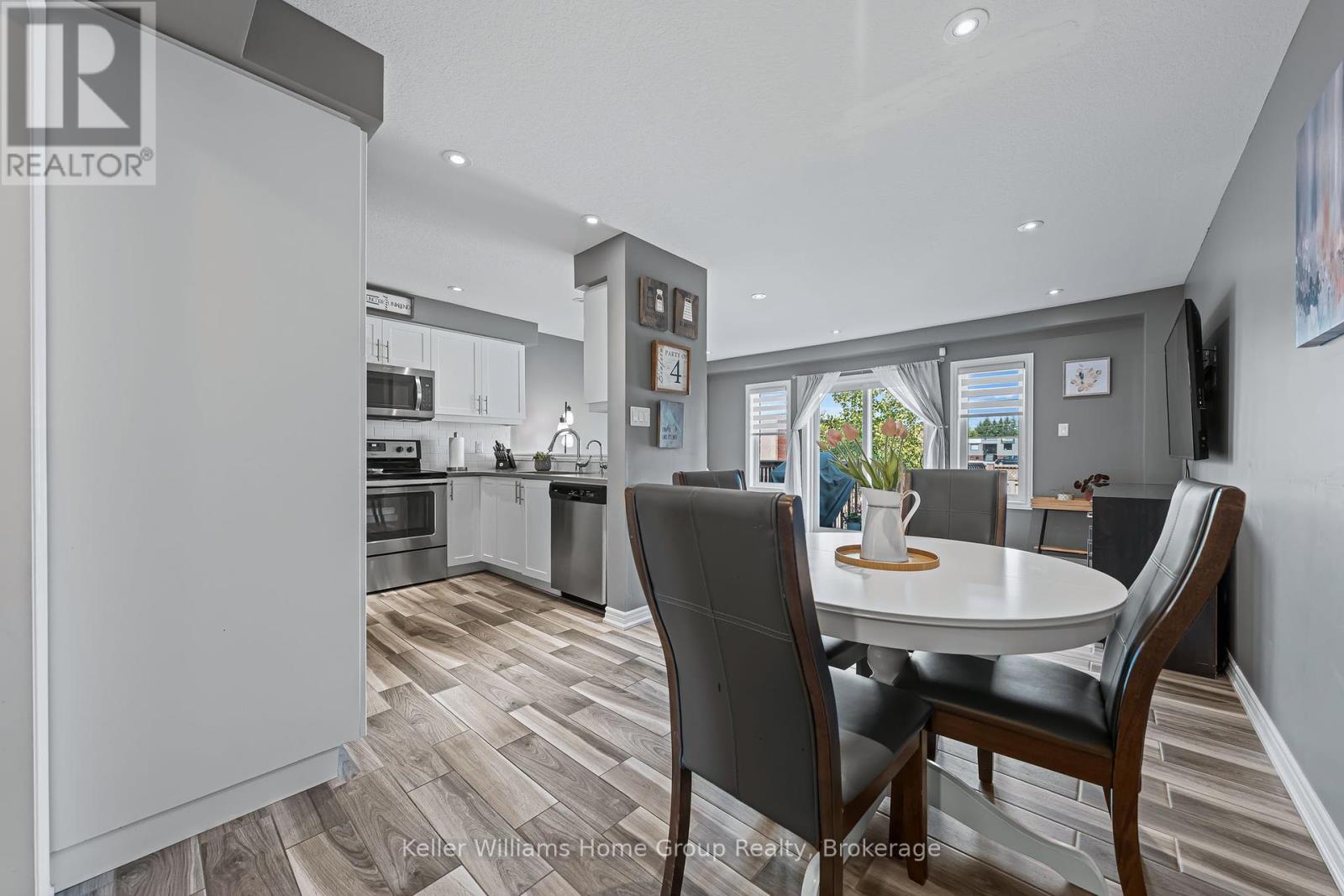 59 Westminster Crescent, Centre Wellington, Ontario  N1M 0C4 - Photo 7 - X12362904