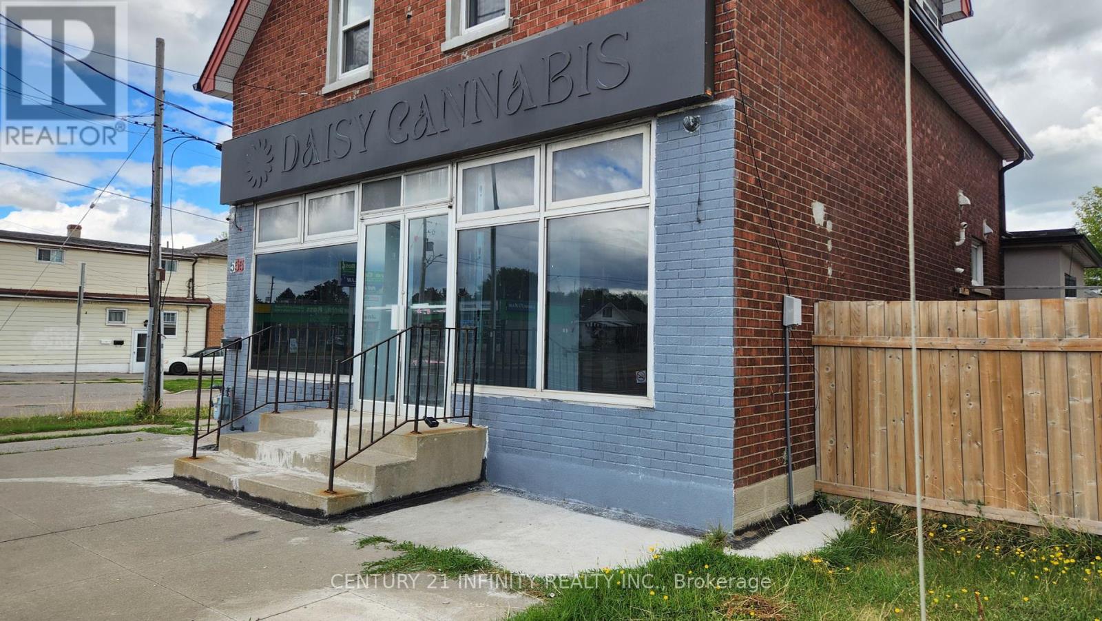 A - 555 Ritson Road S, Oshawa, Ontario  L1H 5K6 - Photo 1 - E12362891