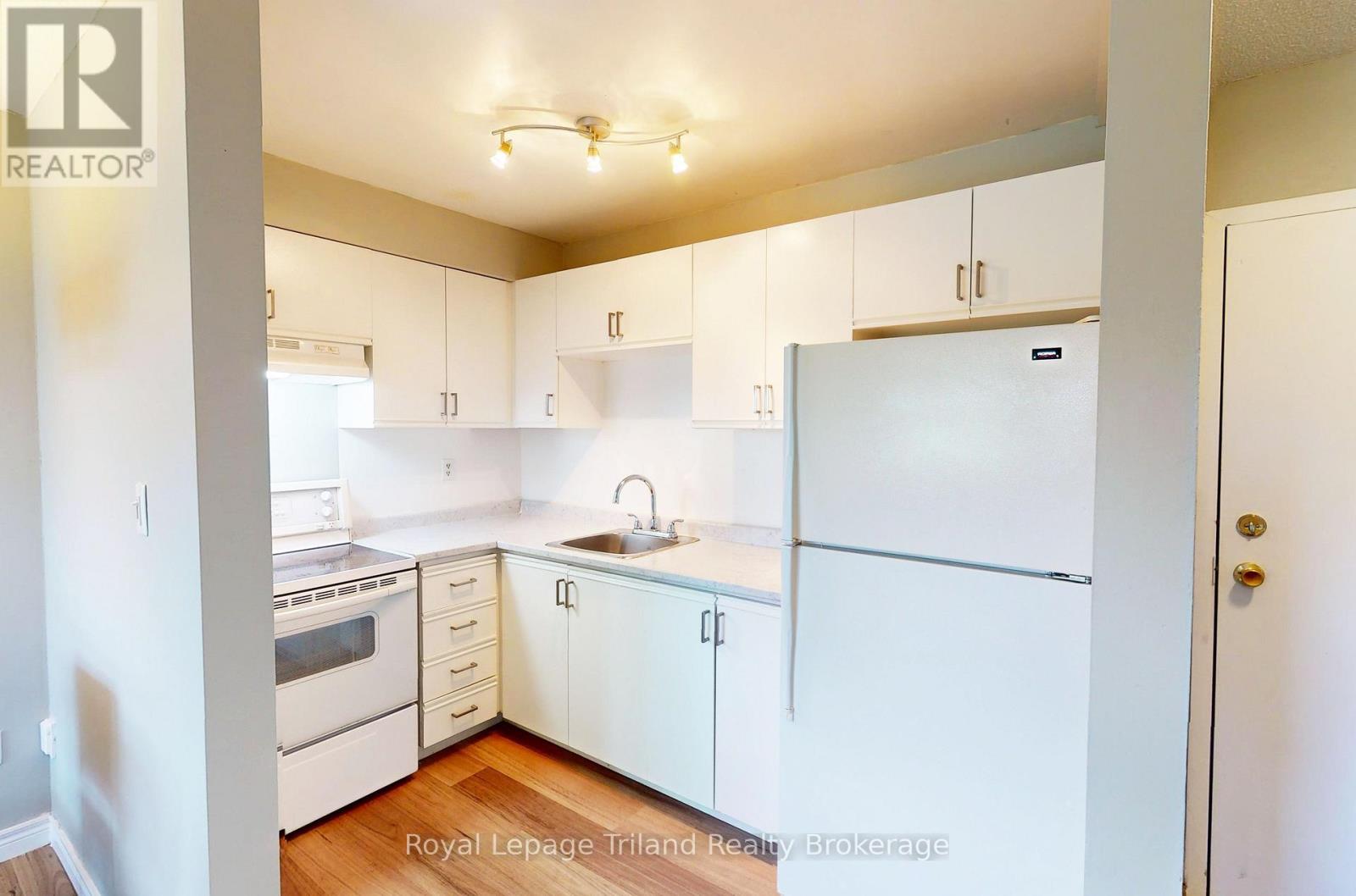 41 - 56 Hiawatha Road, Woodstock, Ontario  N4T 1P2 - Photo 4 - X12362903