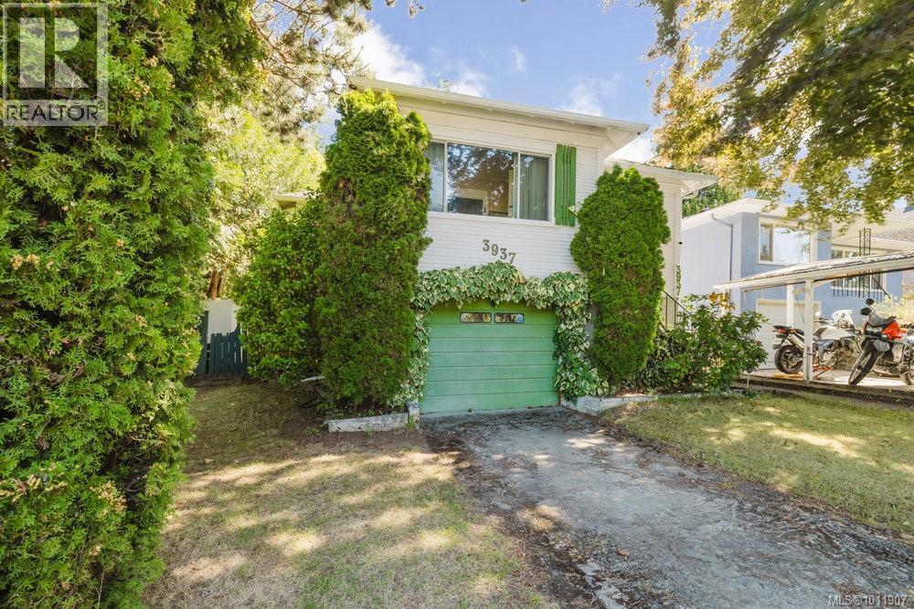 3937 Lasalle St, Saanich, British Columbia