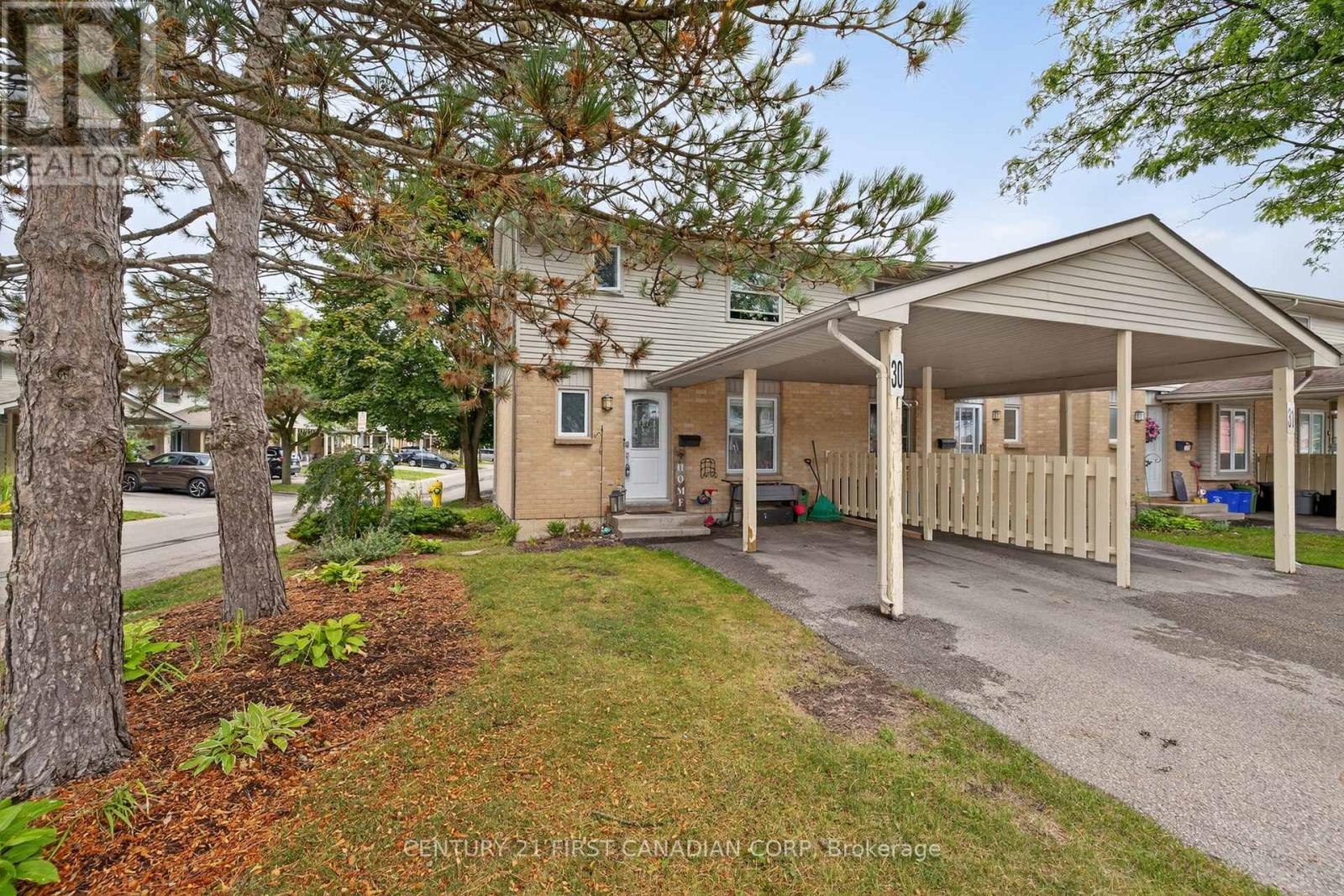 30 - 55 Ashley Crescent, London South, Ontario  N6E 3R8 - Photo 1 - X12362822