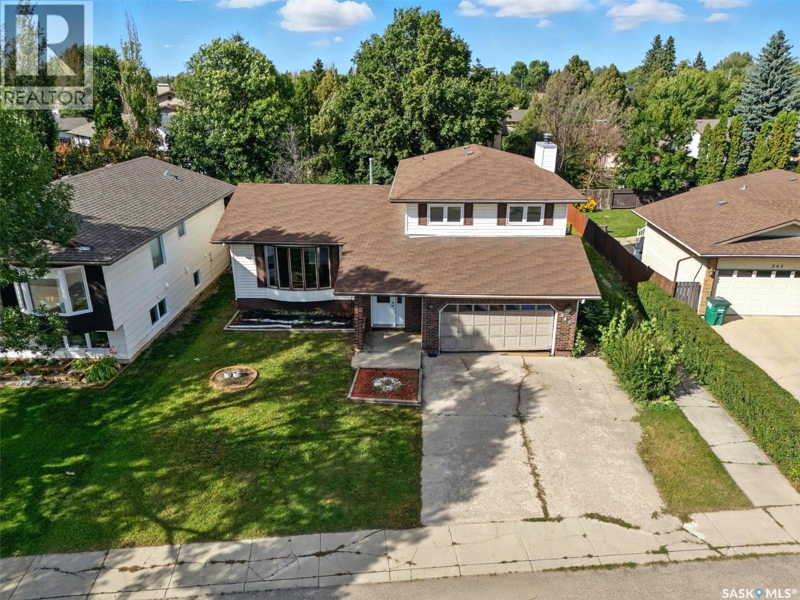 547 Sebestyen Crescent, Saskatoon, Saskatchewan  S7K 6W2 - Photo 2 - SK016571
