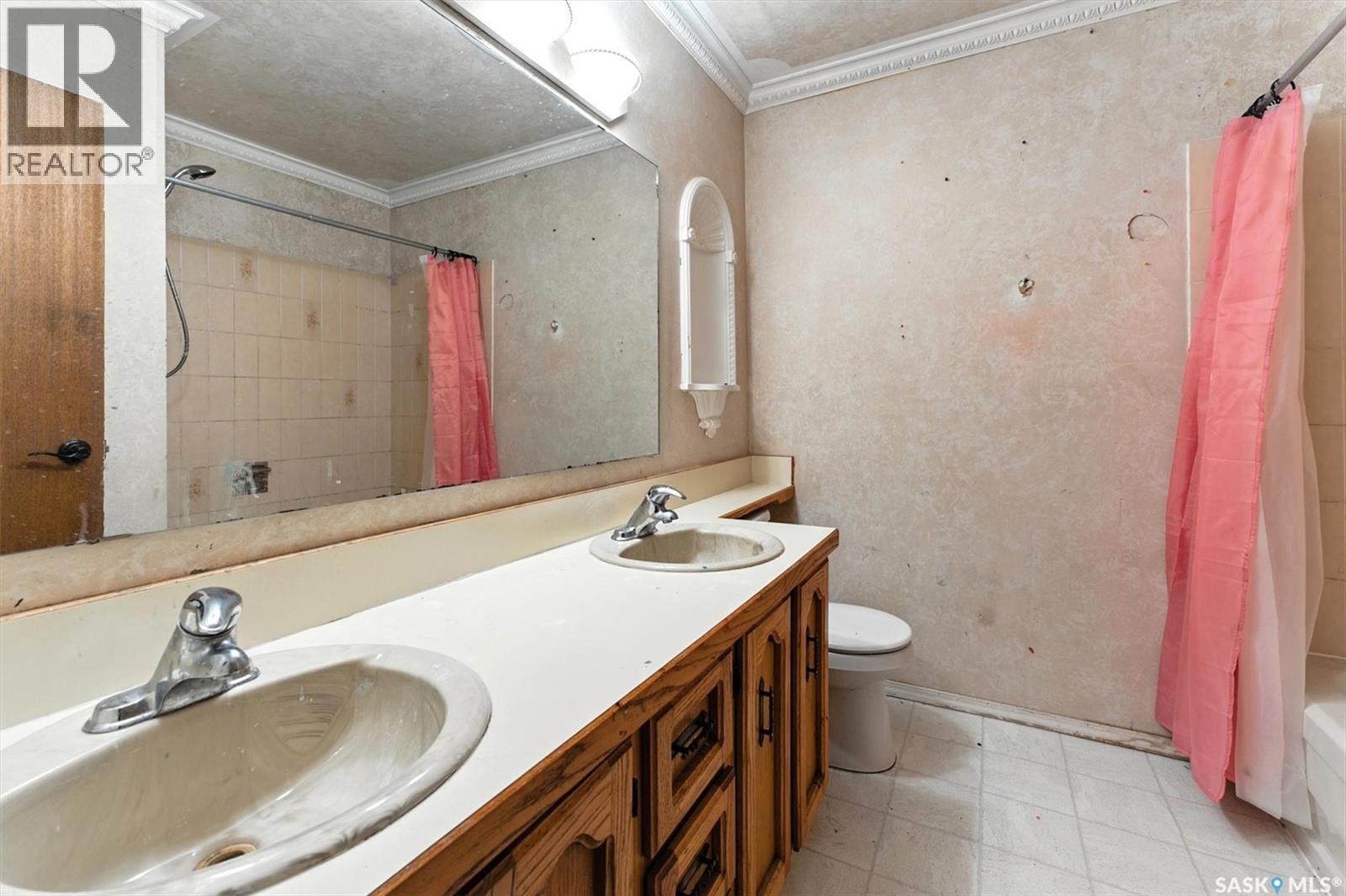 547 Sebestyen Crescent, Saskatoon, Saskatchewan  S7K 6W2 - Photo 22 - SK016571