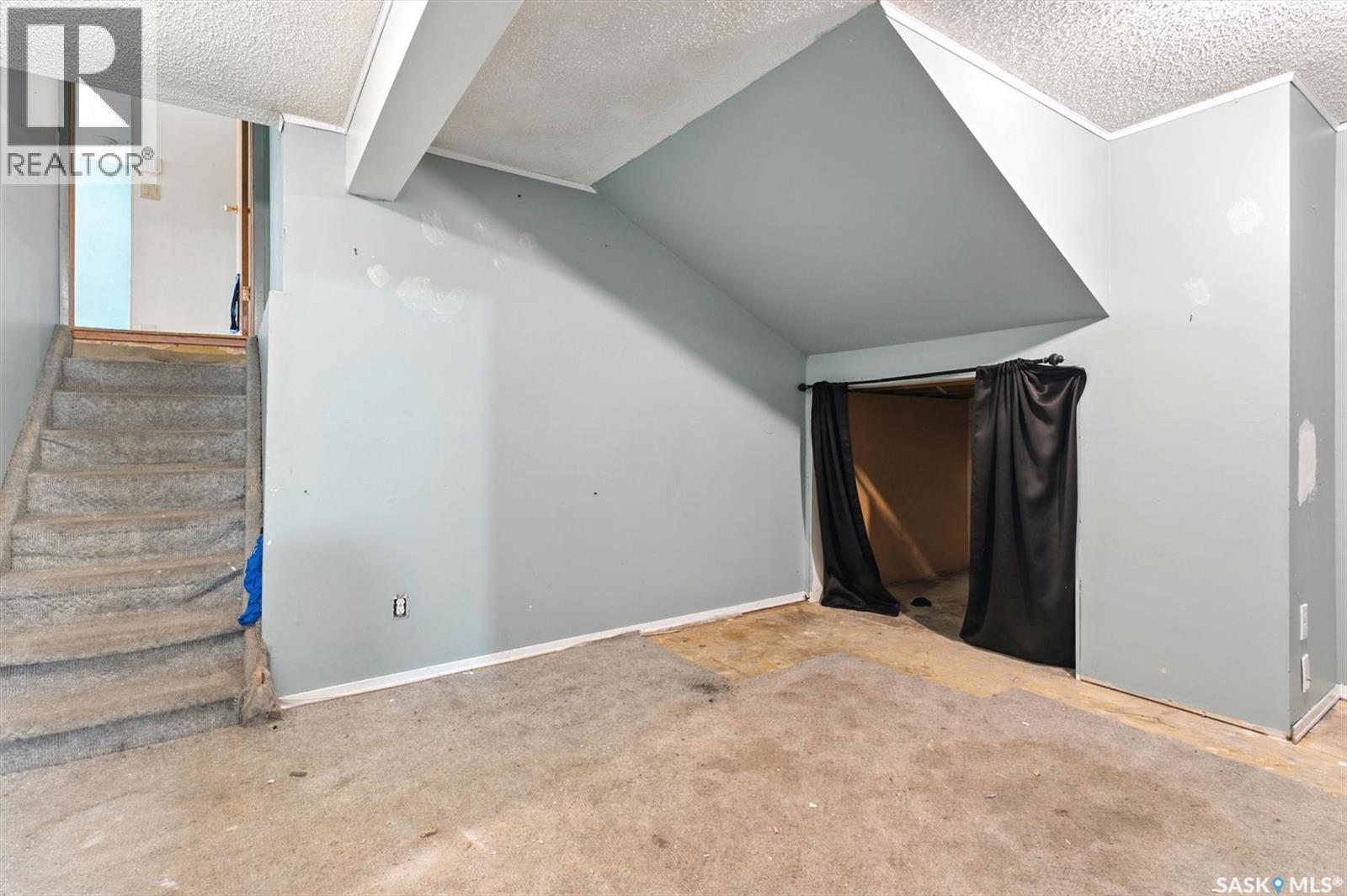 547 Sebestyen Crescent, Saskatoon, Saskatchewan  S7K 6W2 - Photo 29 - SK016571
