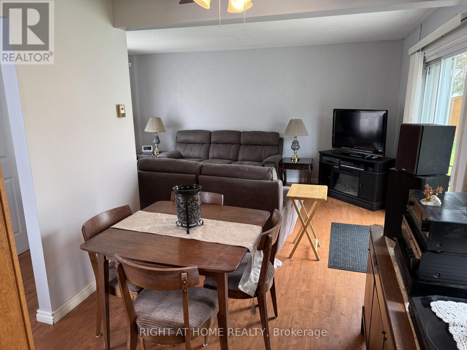 Property at 4 HARDCASTLE COURT image 4