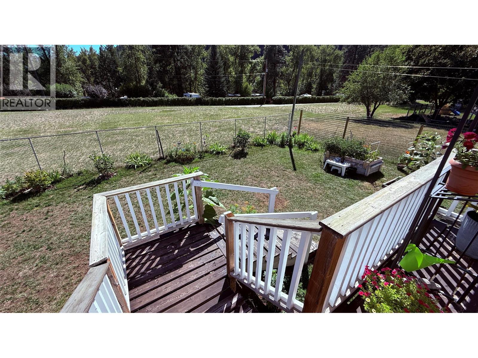 654 Sixth Avenue, Midway, British Columbia  V0H 1M0 - Photo 12 - 10360499