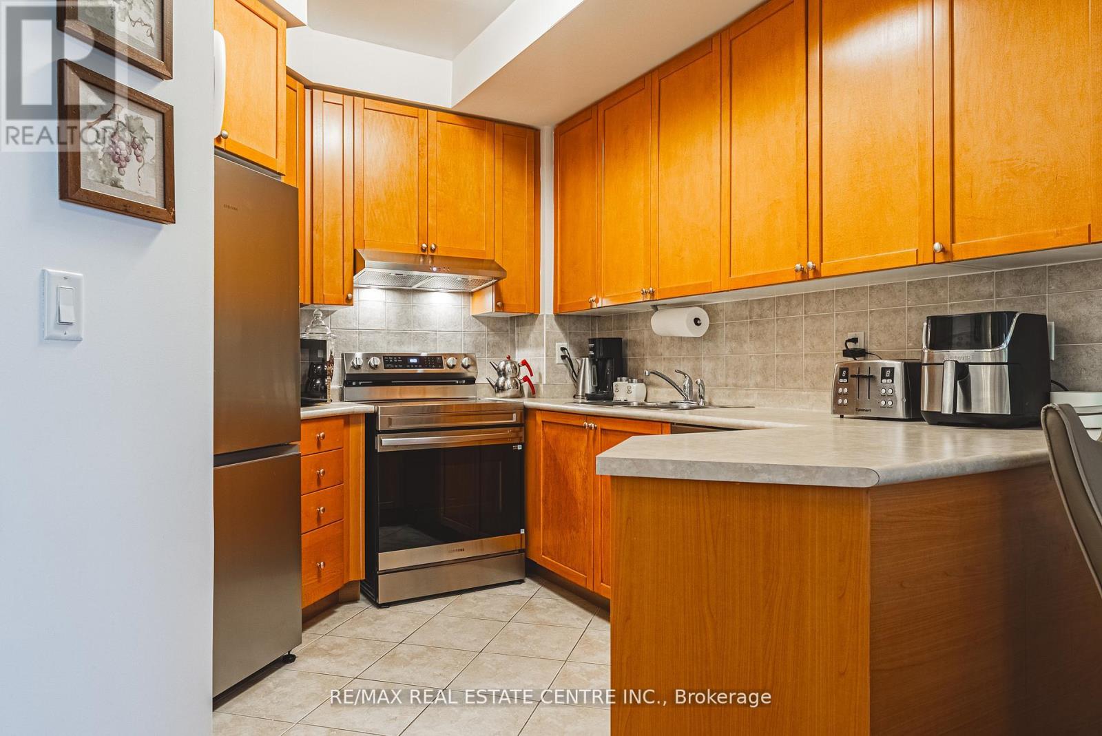1130 - 3888 Duke Of York Boulevard, Mississauga, Ontario  L5B 4P5 - Photo 15 - W12362963