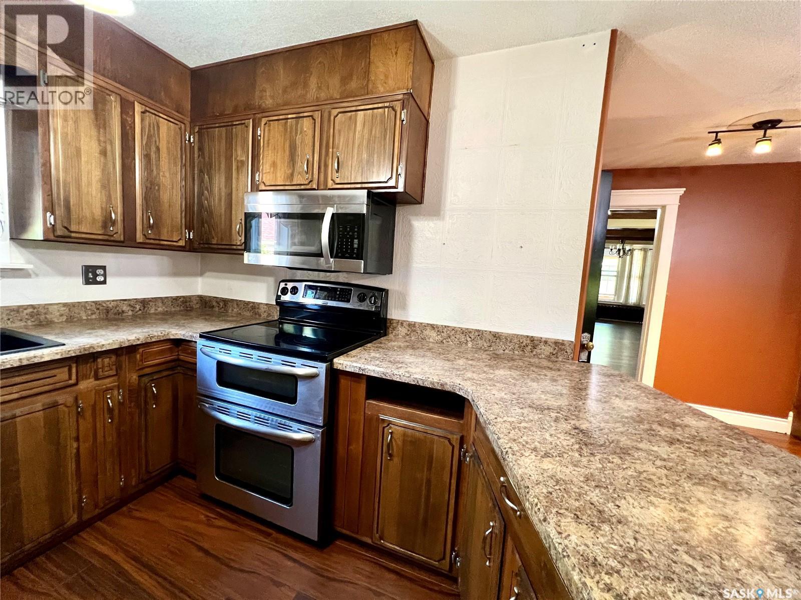 446 4th Avenue Ne, Swift Current, Saskatchewan  S9H 2J8 - Photo 5 - SK016430