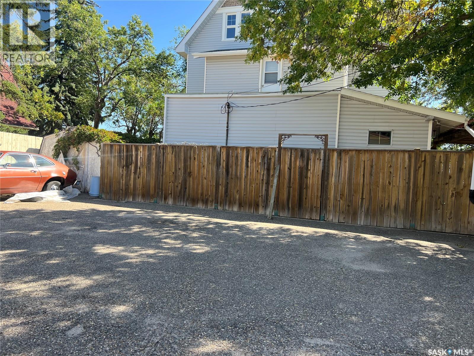 446 4th Avenue Ne, Swift Current, Saskatchewan  S9H 2J8 - Photo 48 - SK016430