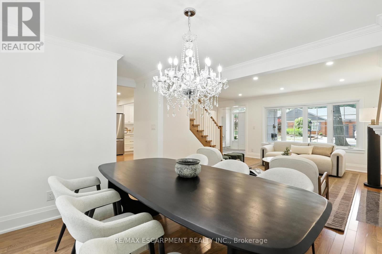 821 Shadeland Avenue, Burlington, Ontario  L7T 2M2 - Photo 7 - W12292636