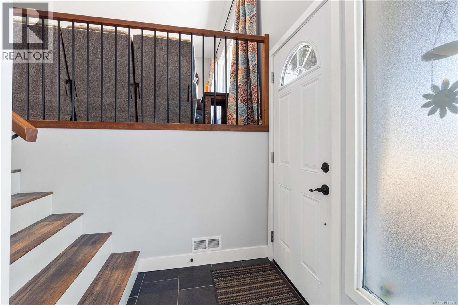 Property at 5251 Dunster Rd image 3