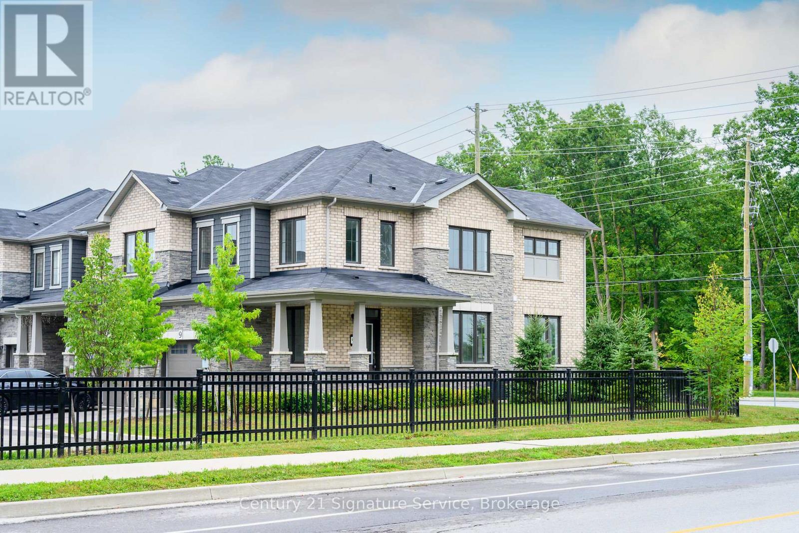 9 - 8273 Tulip Tree Drive N, Niagara Falls, Ontario  L2H 3S8 - Photo 1 - X12362867