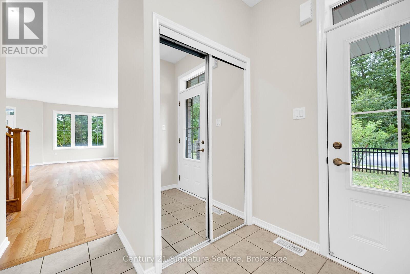 9 - 8273 Tulip Tree Drive N, Niagara Falls, Ontario  L2H 3S8 - Photo 7 - X12362867