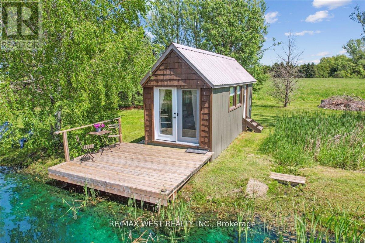 7817 Sideroad 10, Centre Wellington, Ontario  N1M 2W3 - Photo 24 - X12362912