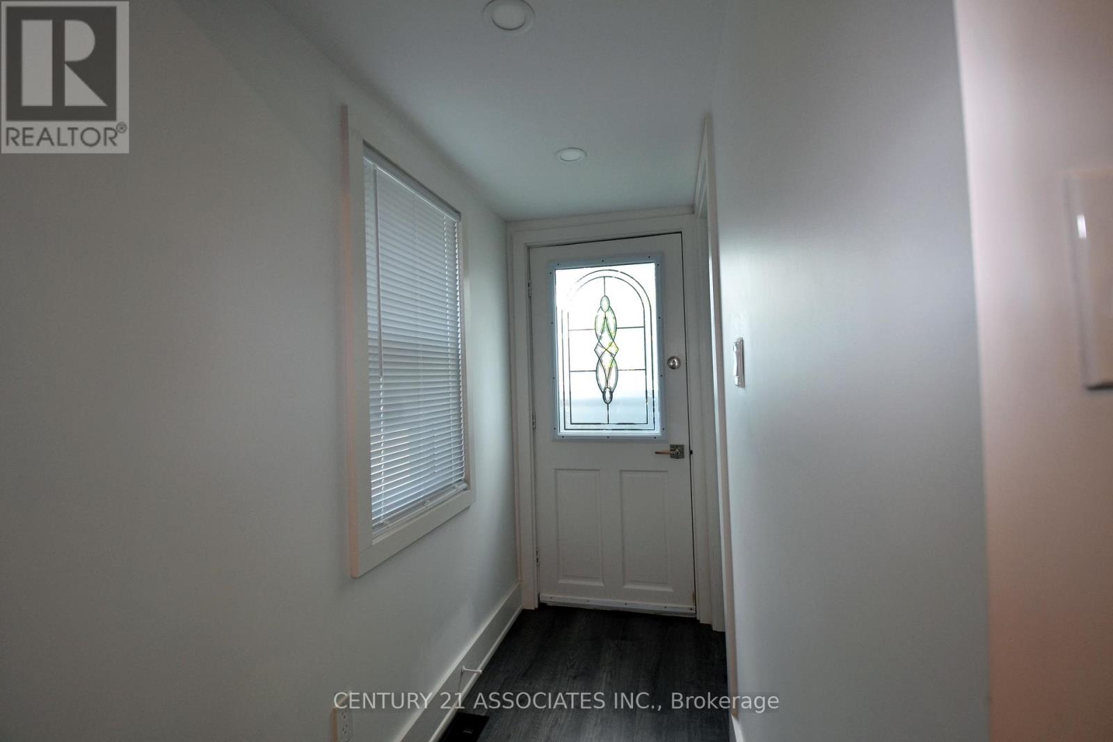 71 Deere Street, Welland, Ontario  L3B 2L7 - Photo 18 - X12362962
