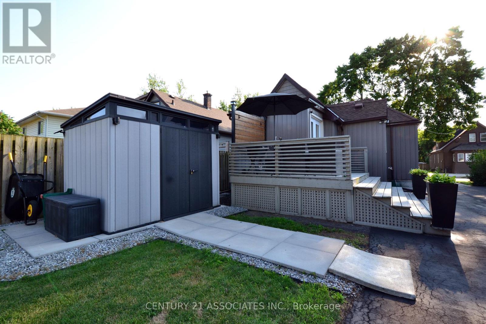 71 Deere Street, Welland, Ontario  L3B 2L7 - Photo 38 - X12362962